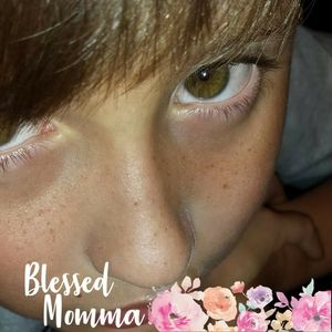 Meet your Posher, Lona